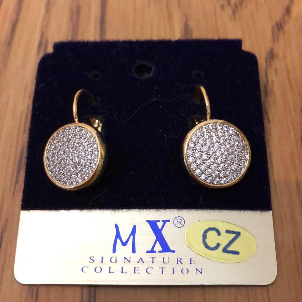 Signature Collection Earrings.